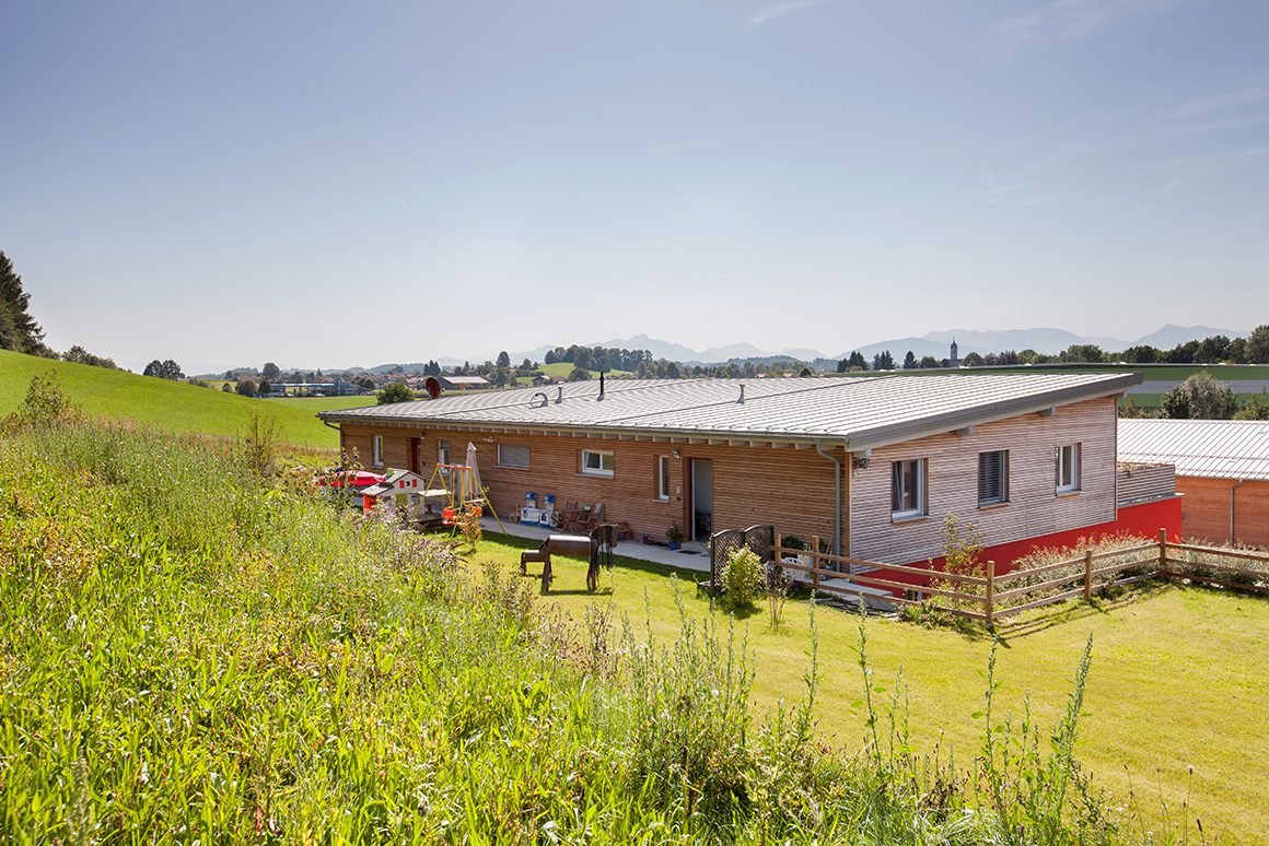 Büro im Erdgeschoss - Familienheim im Obergeschoss